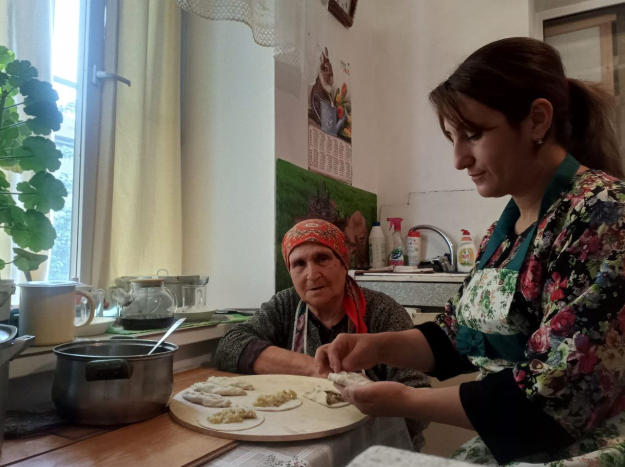 Оказание социально- бытовых услуг.